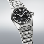 Seiko HKF003 Pose wise